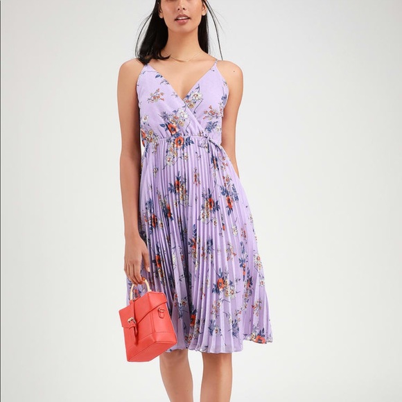 Lulus Dresses & Skirts - Lulus new Lavender floral print midi dress NWT